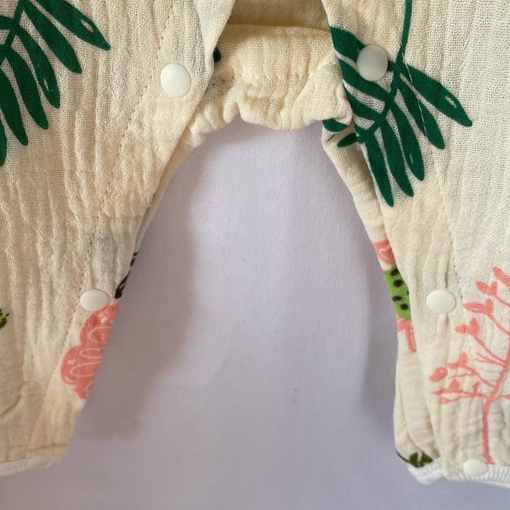 Chuya romper cream with bears and leafs size 3-6 months side tie - Picture 2 of 9